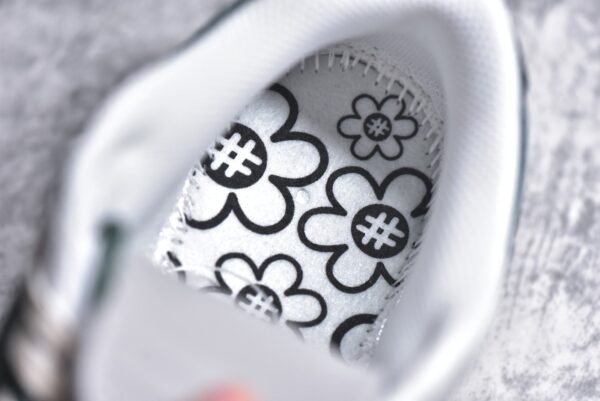 Nike SB Dunk Low Sunflower smiley face white green    DG24440 - Image 18