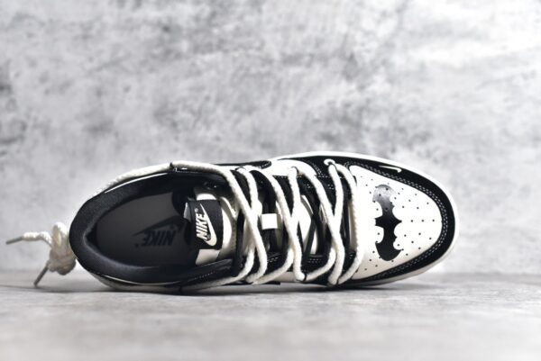 Nike SB Dunk Low Marvel Collaboration - Batman    FC1688-165 - Image 4