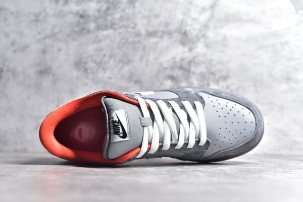 Nike SB Dunk Low Staple NYC Pigeon    304292 011 - Image 4