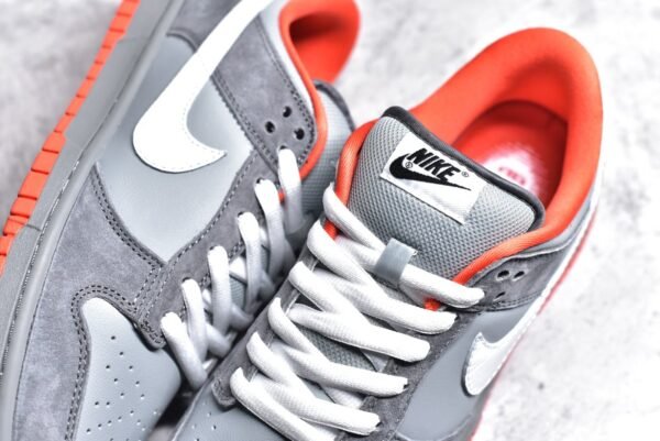 Nike SB Dunk Low Staple NYC Pigeon    304292 011 - Image 9