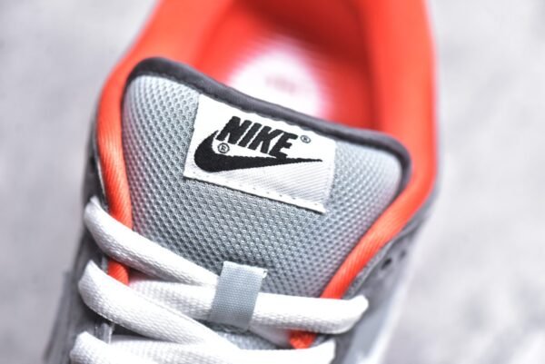 Nike SB Dunk Low Staple NYC Pigeon    304292 011 - Image 11