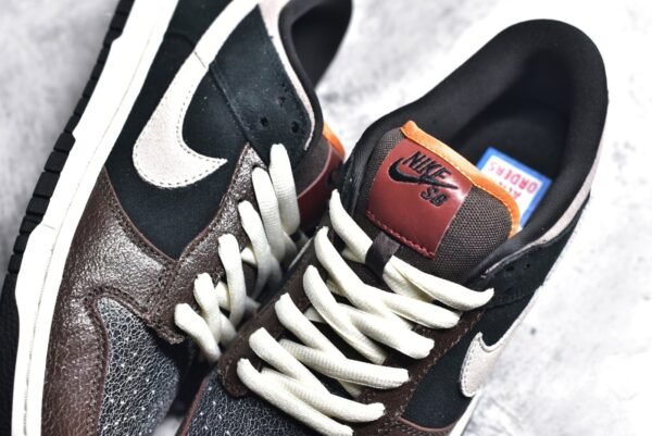 Nike SB Dunk Low Premium "Strummer" Black Brown    313170 006 - Image 9