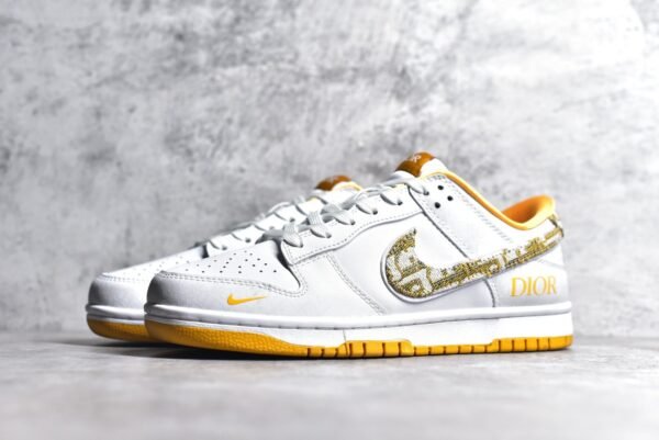 Nike SB Dunk Low Dior collaboration - fluorescent yellow    JH8036-916 - Image 2