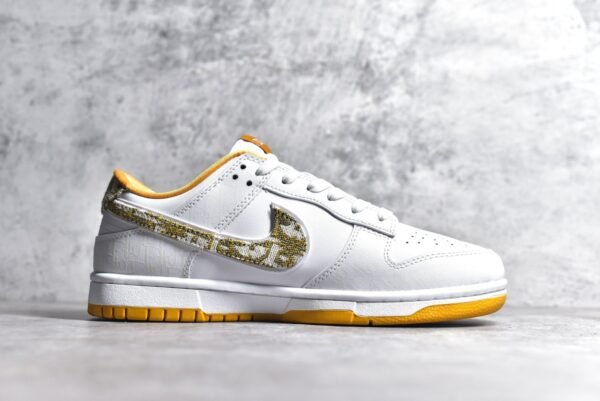 Nike SB Dunk Low Dior collaboration - fluorescent yellow    JH8036-916 - Image 3