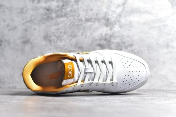 Nike SB Dunk Low Dior collaboration - fluorescent yellow    JH8036-916 - Image 4