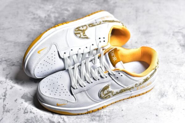 Nike SB Dunk Low Dior collaboration - fluorescent yellow    JH8036-916 - Image 7