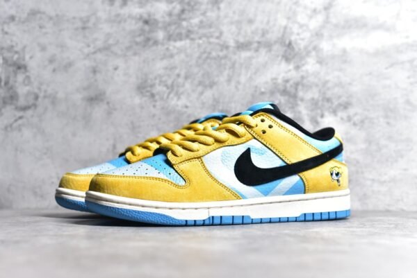 Nike SB Dunk Low x The Powerpuff Girls Flying Girl Police Joint Blue and Yellow    GP5532-061 - Image 2