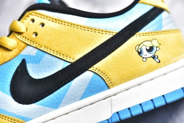 Nike SB Dunk Low x The Powerpuff Girls Flying Girl Police Joint Blue and Yellow    GP5532-061 - Image 12