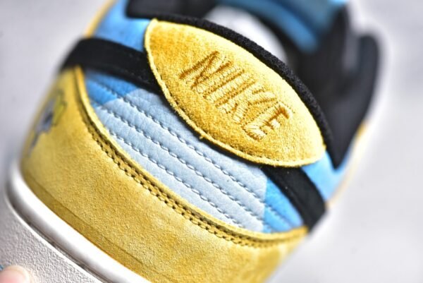 Nike SB Dunk Low x The Powerpuff Girls Flying Girl Police Joint Blue and Yellow    GP5532-061 - Image 13