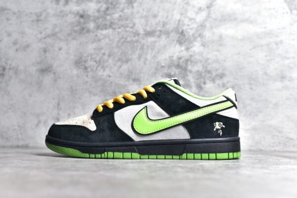 Nike SB Dunk Low x The Powerpuff Girls Flying Girl Police Joint Black and Green     GP5532-063