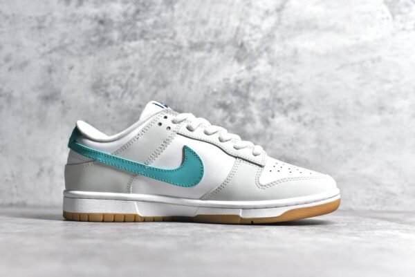Nike SB Dunk Low x Supreme Co branded - Rice White Light Green    DD1391-118 - Image 3