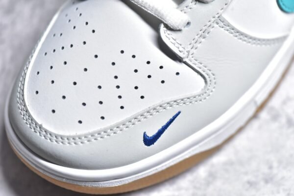Nike SB Dunk Low x Supreme Co branded - Rice White Light Green    DD1391-118 - Image 10