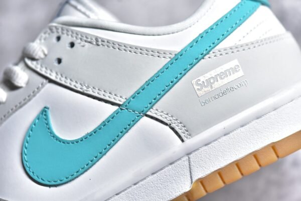 Nike SB Dunk Low x Supreme Co branded - Rice White Light Green    DD1391-118 - Image 12