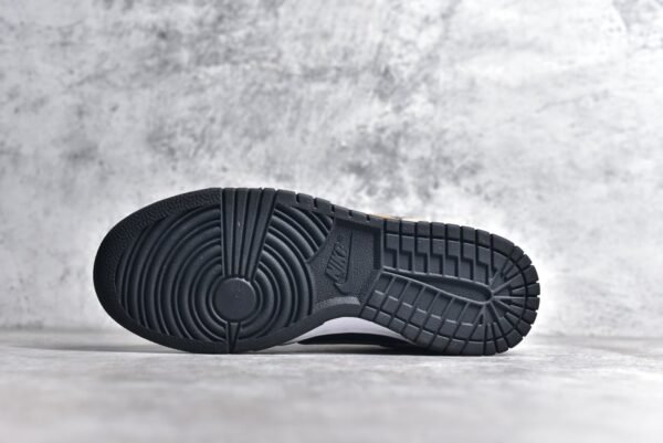 Nike SB Dunk Low Black sugar milk tea print     DD1391-100 - Image 6