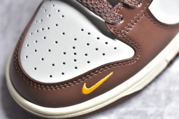 Nike SB Dunk Low brown    XH1733-004 - Image 10