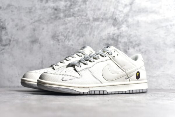 Nike SB Dunk Low BAPE Collaboration - Arctic Fox    XD6188-018 - Image 2