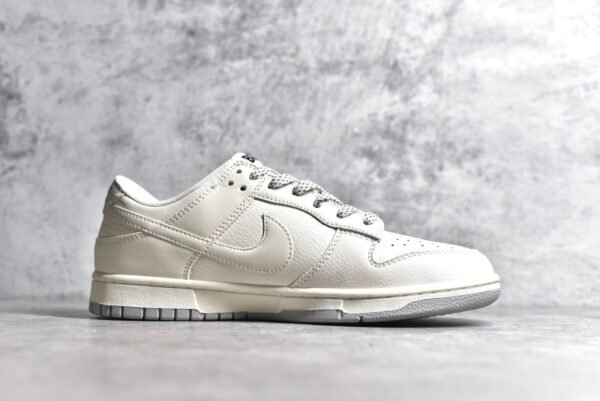 Nike SB Dunk Low BAPE Collaboration - Arctic Fox    XD6188-018 - Image 3