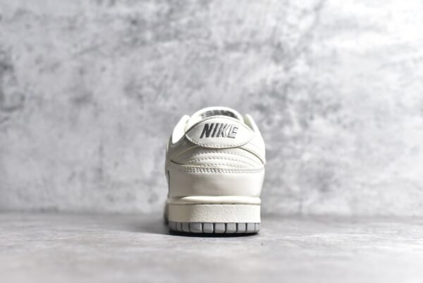 Nike SB Dunk Low BAPE Collaboration - Arctic Fox    XD6188-018 - Image 5