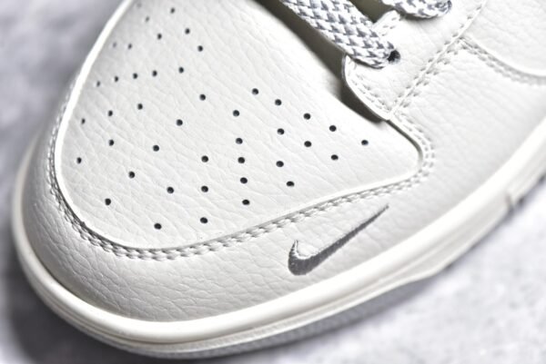 Nike SB Dunk Low BAPE Collaboration - Arctic Fox    XD6188-018 - Image 10