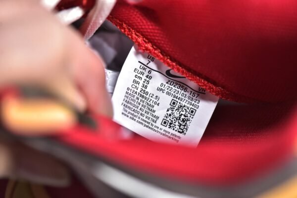 Nike SB Dunk Low Saint Seiya collaborates in white, red, and yellow    ZD2356-157 - Image 16
