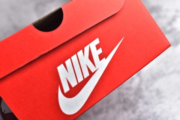 Nike SB Dunk Low street graffiti    DR9704-200 - Image 24