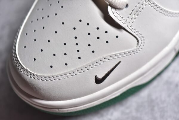Nike SB Dunk Low BAPE Collaboration - Mi Bai Green    XH0923-154 - Image 10