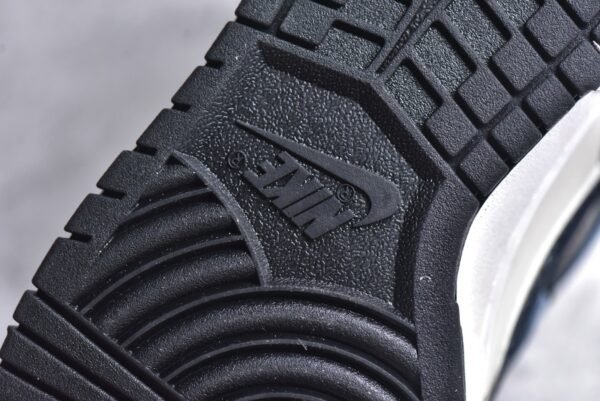 Nike SB Dunk Low Romantic Seven Clever Rainy Oceans    FD1232-001 - Image 14