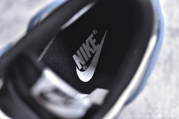 Nike SB Dunk Low Romantic Seven Clever Rainy Oceans    FD1232-001 - Image 15