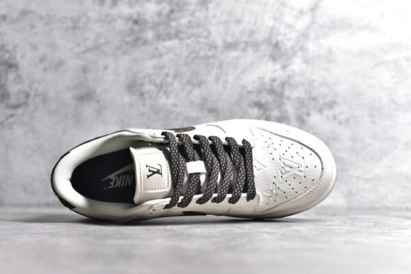Nike SB Dunk Low LV collaboration - deep brown print    XD1688-017 - Image 4