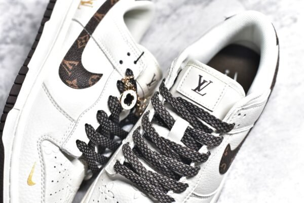 Nike SB Dunk Low LV collaboration - deep brown print    XD1688-017 - Image 9