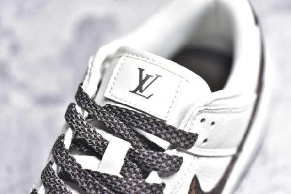 Nike SB Dunk Low LV collaboration - deep brown print    XD1688-017 - Image 11