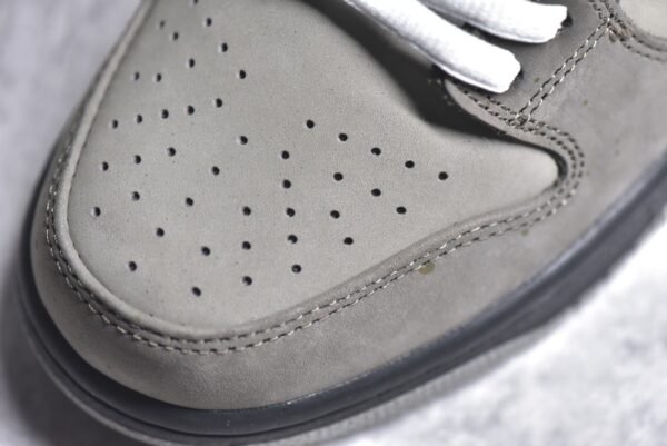 Nike SB Dunk Low Gray Lobster "Grey Lobster“     BV1310-105 - Image 10