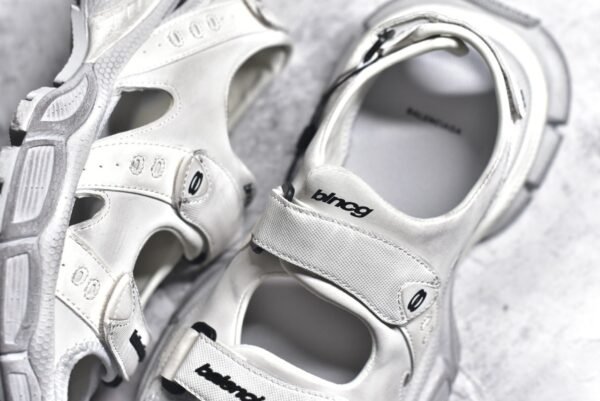 BALENCIAGA 3XL Sneakers 786959W3XLT9191 - Image 9