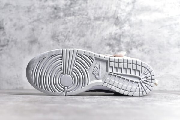 Nike SB Dunk Low Pink lover    FD1232-002 - Image 6