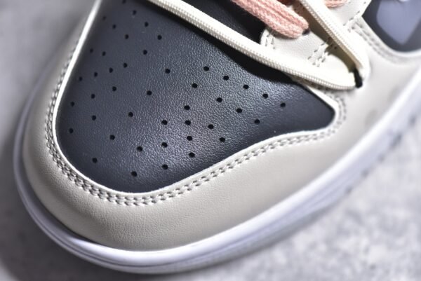 Nike SB Dunk Low Pink lover    FD1232-002 - Image 10