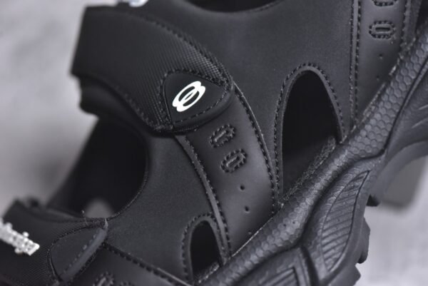 BALENCIAGA 3XL Sneakers  786956W3XLT1000 - Image 11