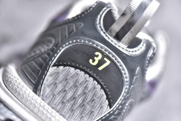 Balenciaga 3XL Sneakers  734731W3XL51259 - Image 13