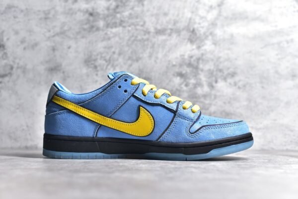 Nike SB Dunk Low x Powerpuff Girls Bubbles Light Blue    FZ8320-400 - Image 3