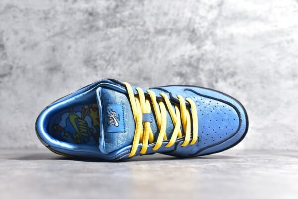 Nike SB Dunk Low x Powerpuff Girls Bubbles Light Blue    FZ8320-400 - Image 4