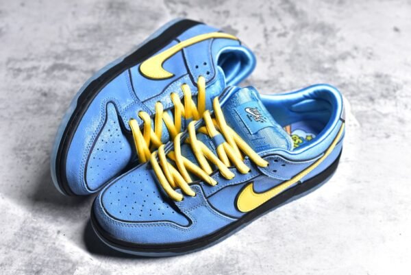 Nike SB Dunk Low x Powerpuff Girls Bubbles Light Blue    FZ8320-400 - Image 7
