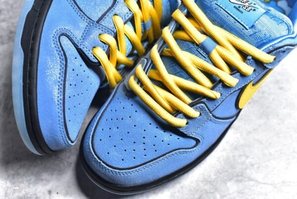Nike SB Dunk Low x Powerpuff Girls Bubbles Light Blue    FZ8320-400 - Image 8