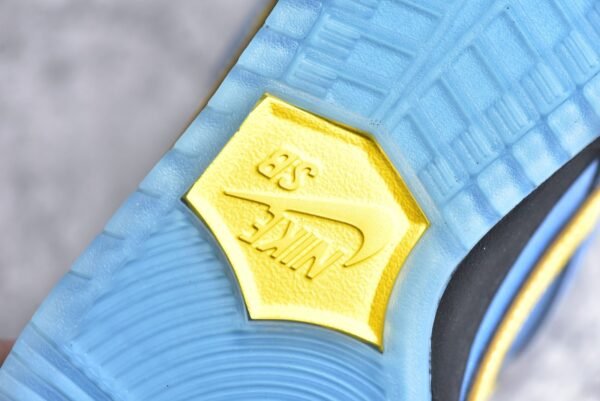Nike SB Dunk Low x Powerpuff Girls Bubbles Light Blue    FZ8320-400 - Image 14