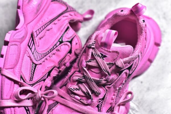 BALENCIAGA 3XL Sneakers Rosy red - Image 9
