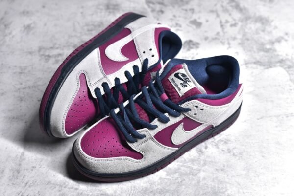 Nike SB Dunk Low "True Berry" Bordeaux red wine    BQ6817-001 - Image 7
