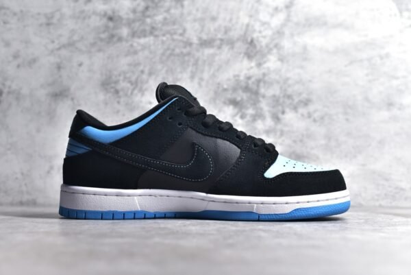 Nike SB Dunk Low Black North Carolina    304292-048 - Image 7