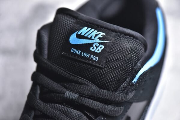 Nike SB Dunk Low Black North Carolina    304292-048 - Image 11