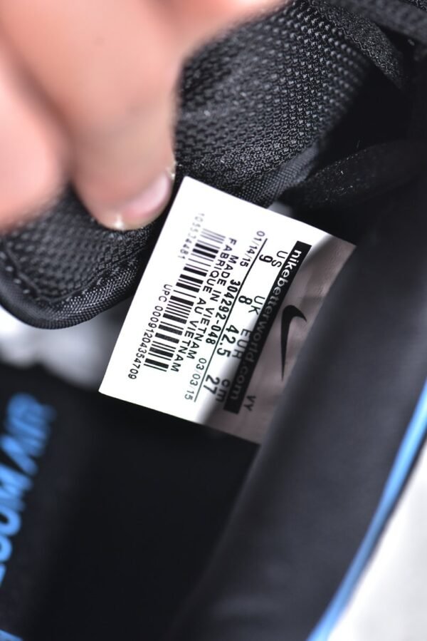 Nike SB Dunk Low Black North Carolina    304292-048 - Image 16