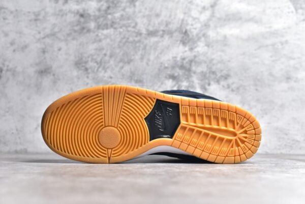 Nike SB Dunk  Pro Iso "Navy Black Gum"    CW7463-401 - Image 6