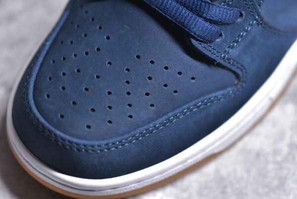 Nike SB Dunk  Pro Iso "Navy Black Gum"    CW7463-401 - Image 10