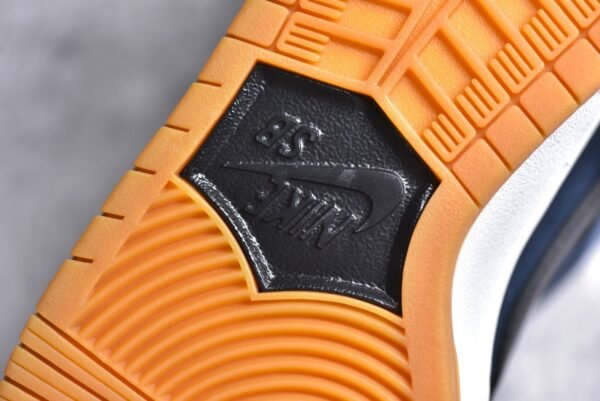 Nike SB Dunk  Pro Iso "Navy Black Gum"    CW7463-401 - Image 14